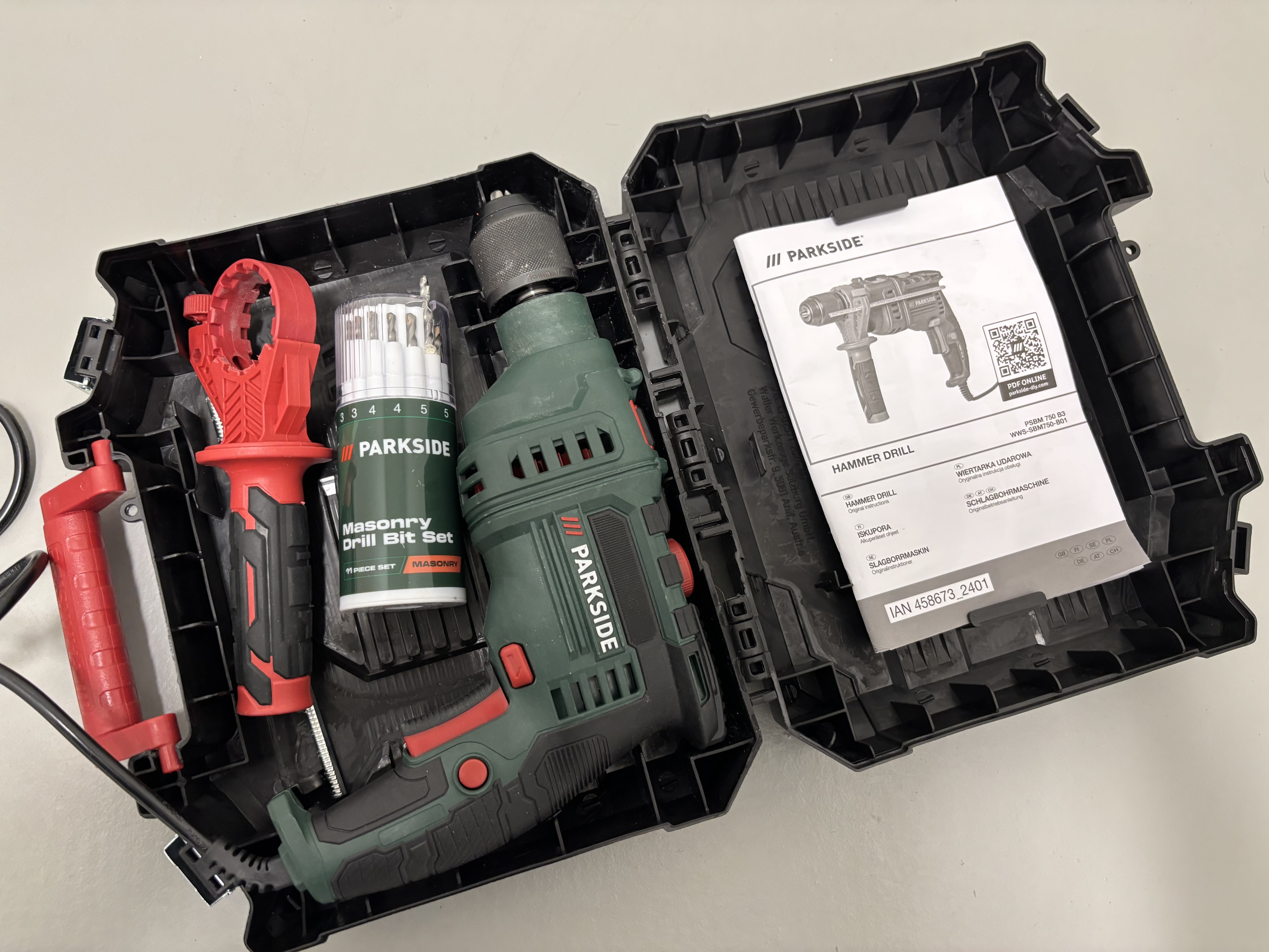 Iskuporakone (betoni/tiili) + poranterät