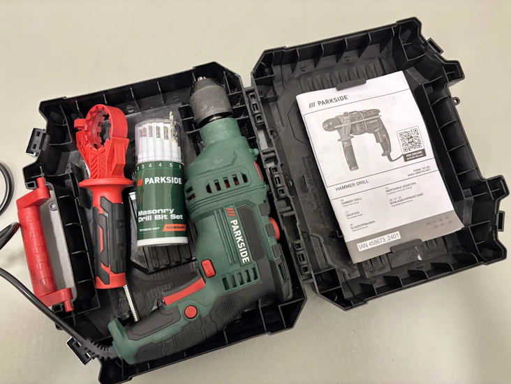 Iskuporakone (betoni/tiili) + poranterät