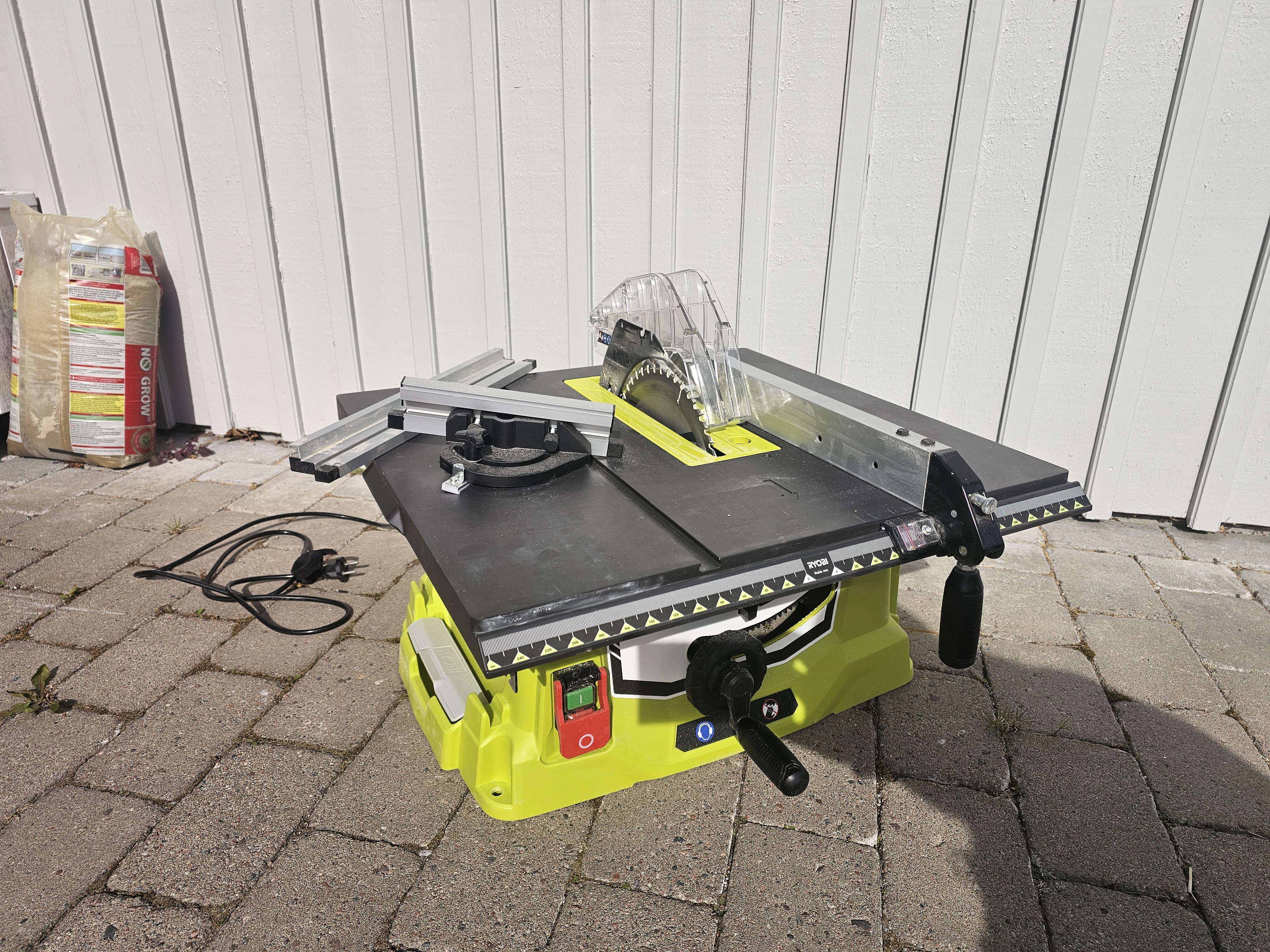 Ryobi rts1800s bordssåg