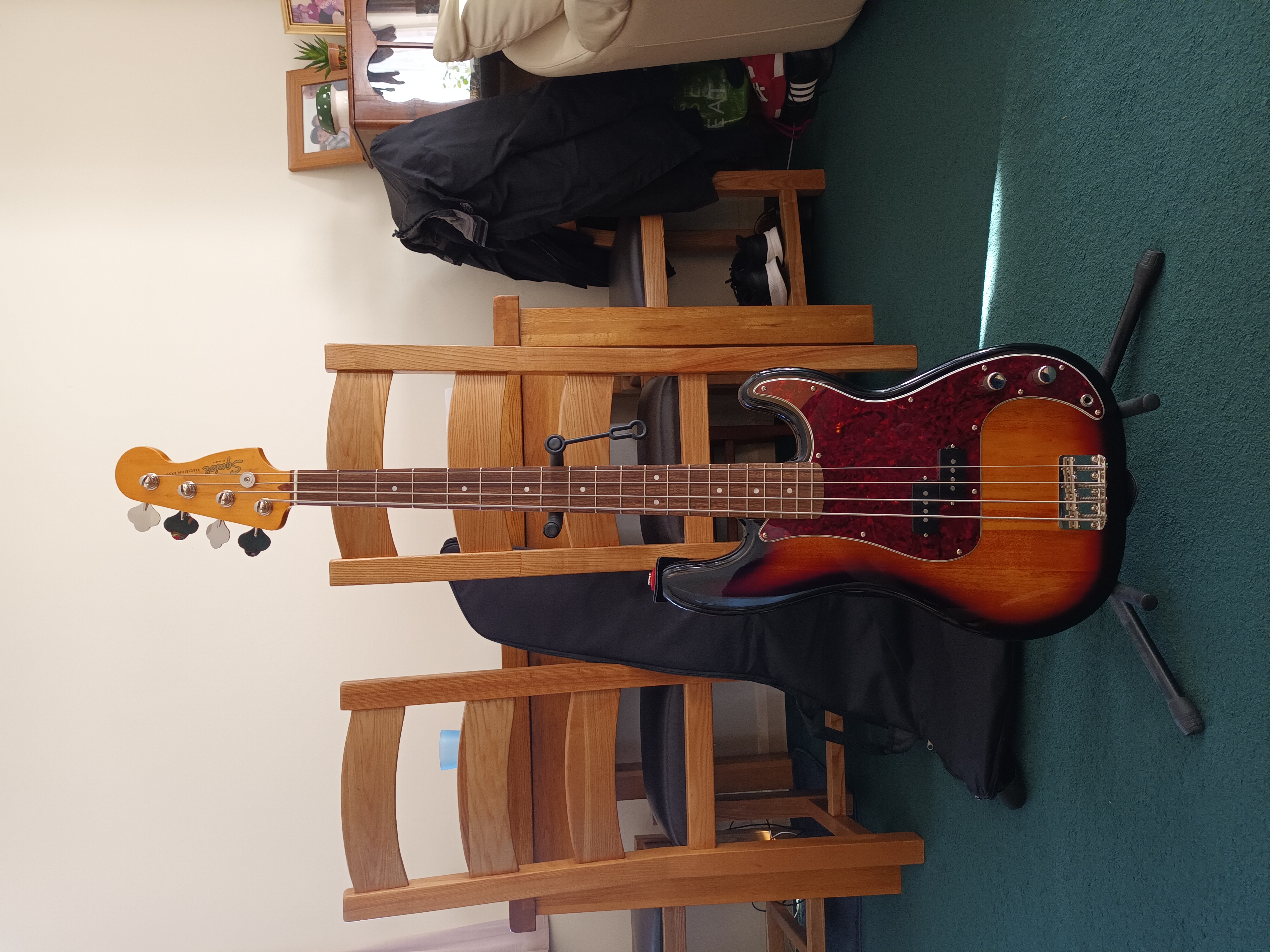 Squier classic vibe 60s precision bass sunburst