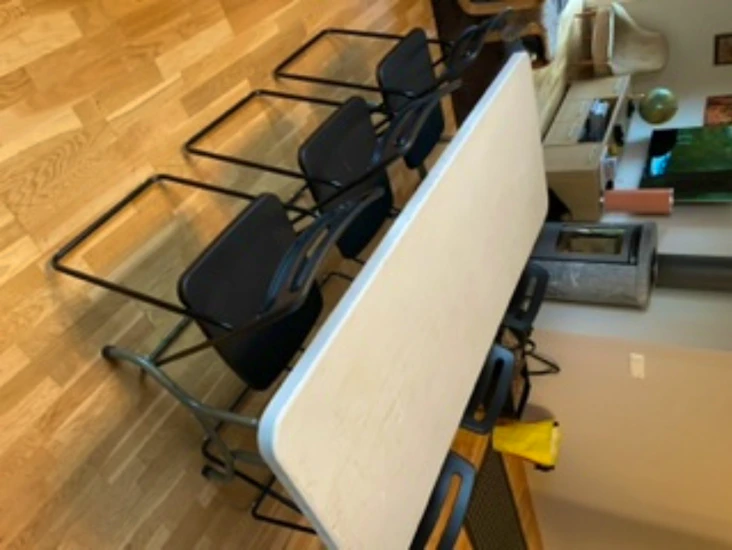 Bord och klaffstolar