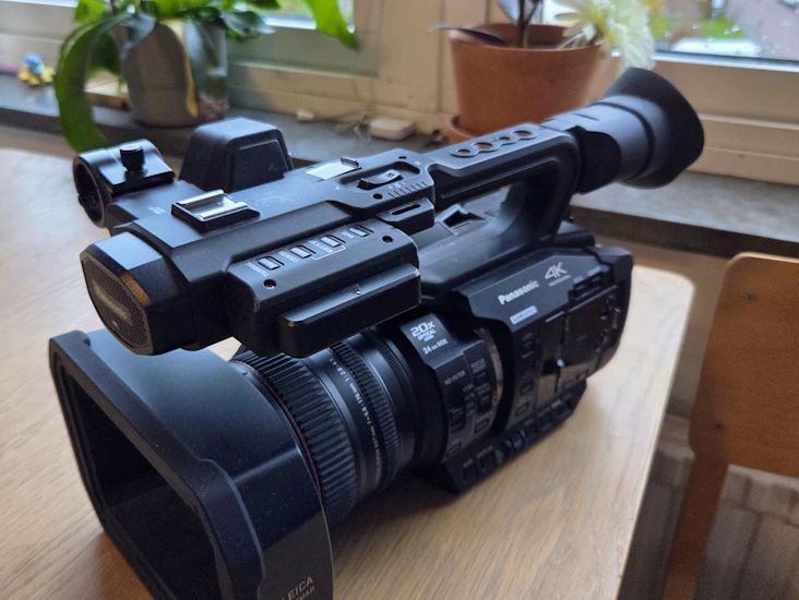 Panasonic ag-ux180 4k kamera