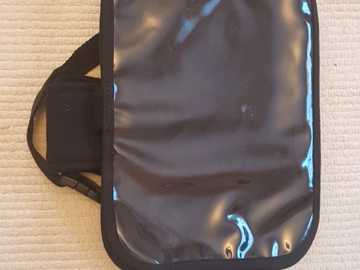 Ipadficka till nackstöd bilen