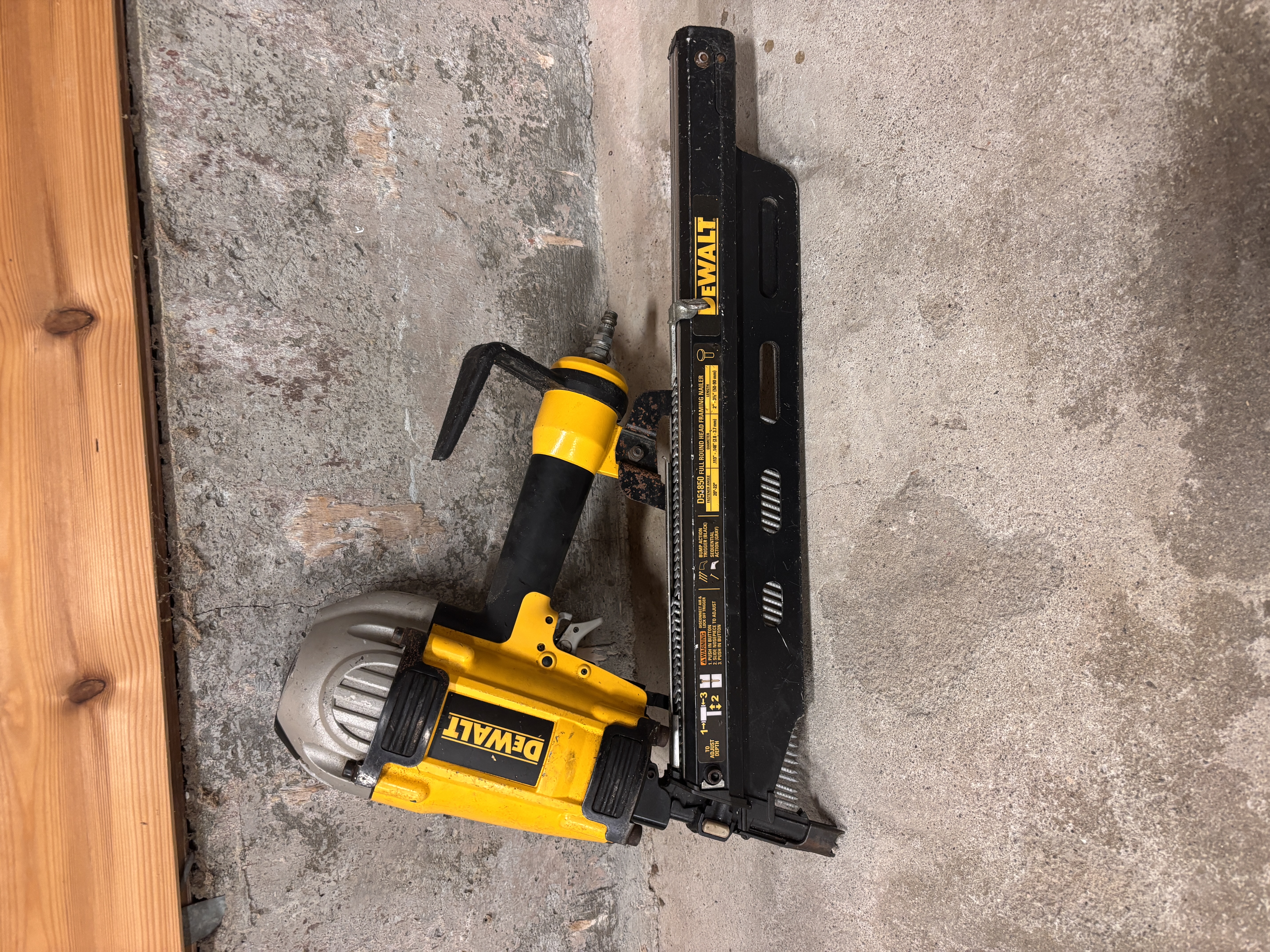 Dewalt d51850 spikerpistol
