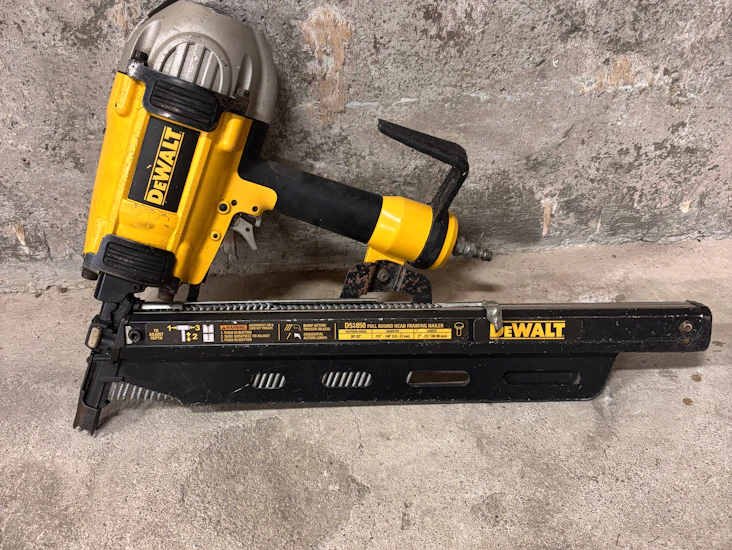 Dewalt d51850 spikerpistol