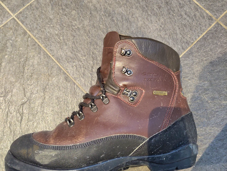 Turskidpjäxa crispi stetind