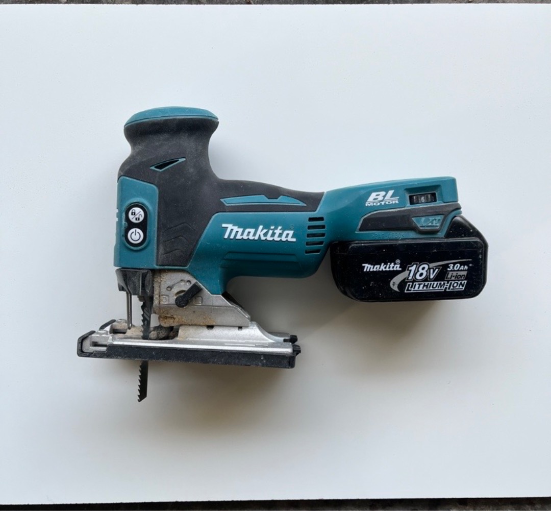 Makita sticksåg
