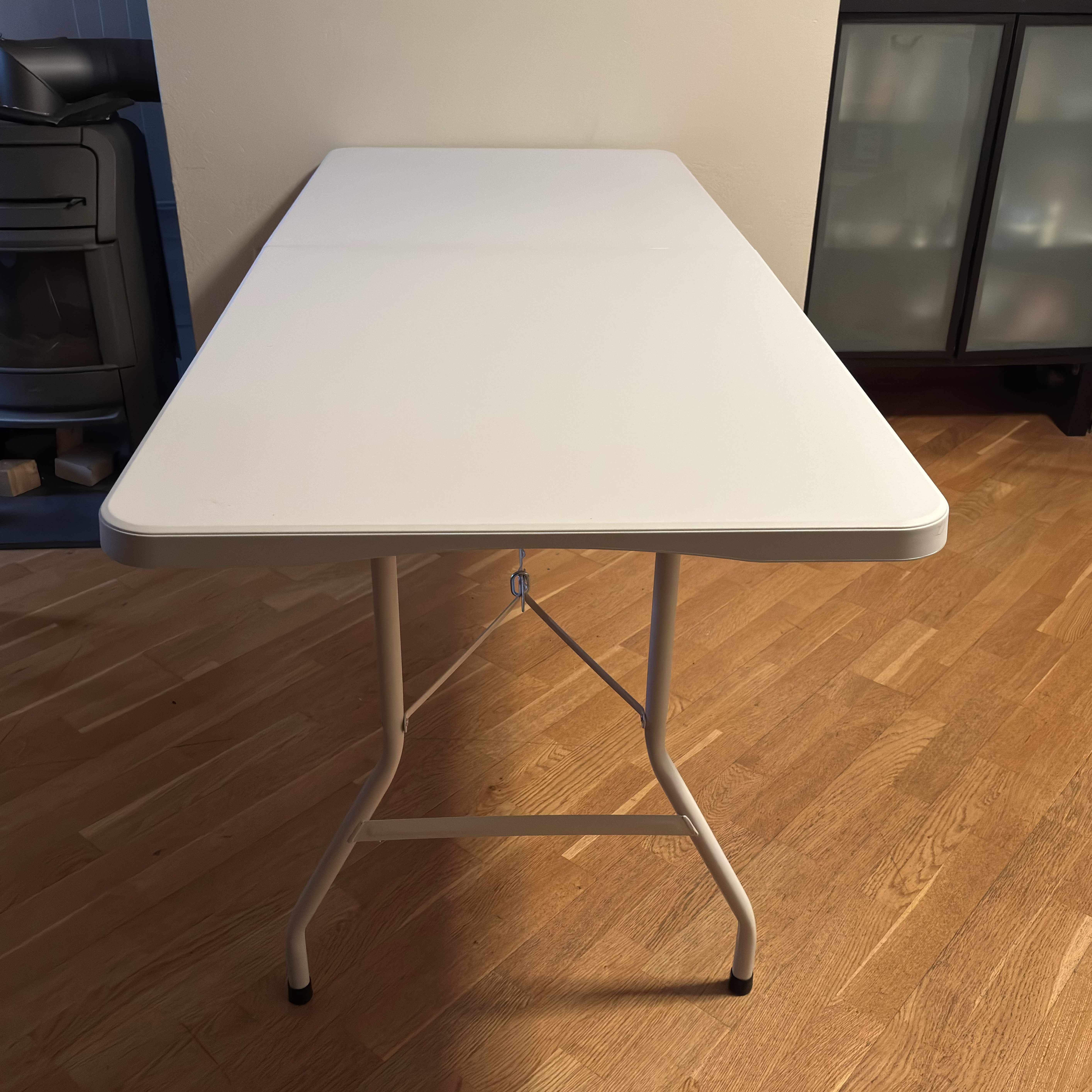 1 bord pluss antall stoler leies ut 