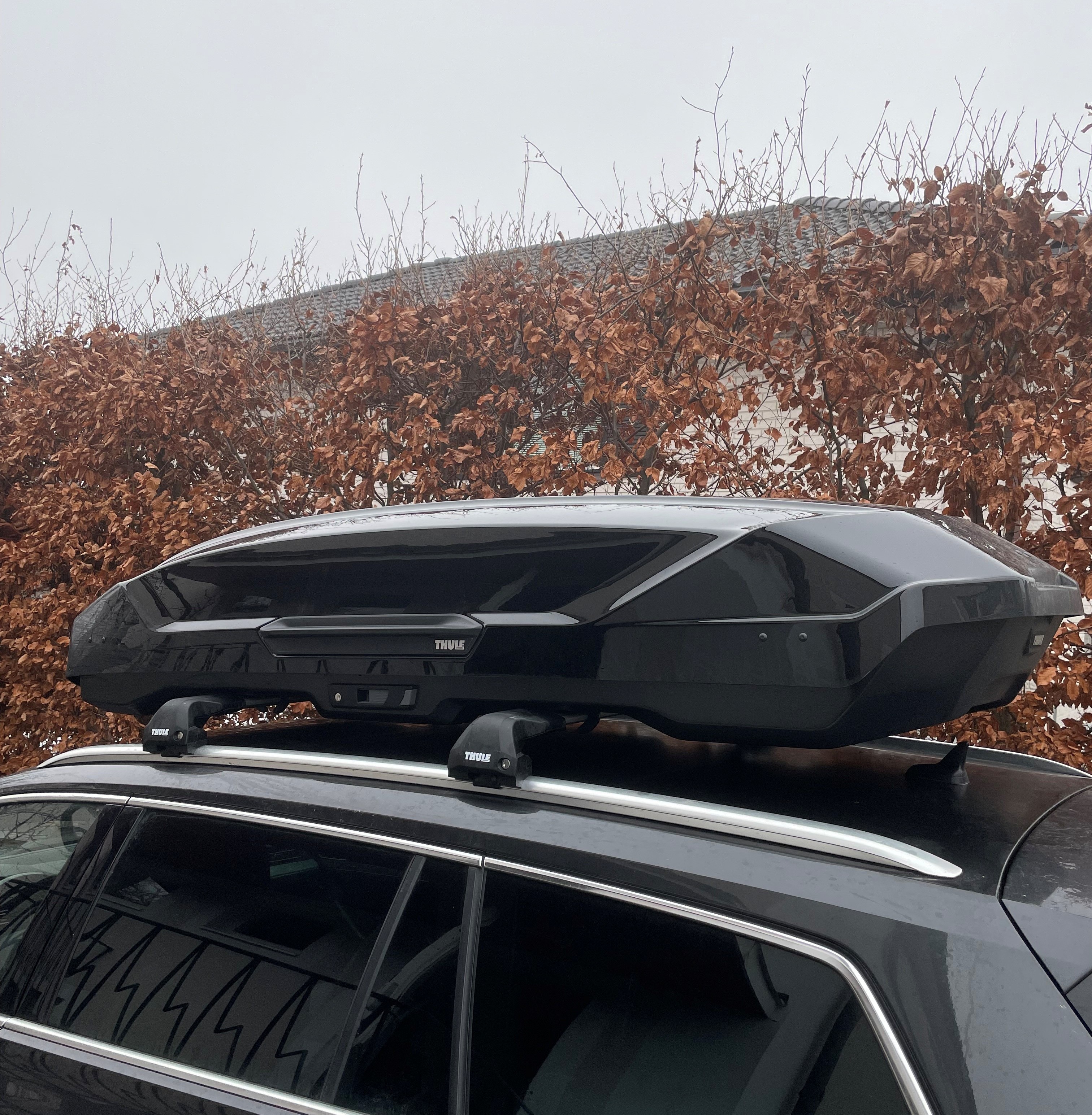 Thule motion 3 xxl 600l + thule wingbar edge – perfekt för resan!