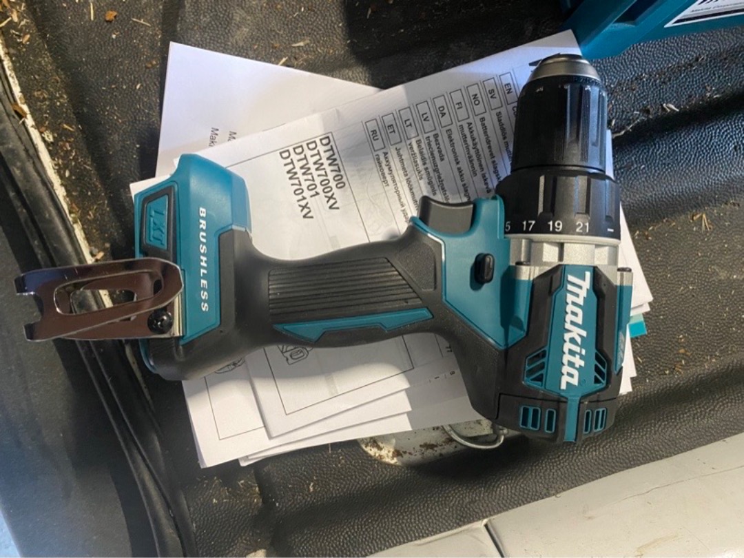Makita skrumaskin