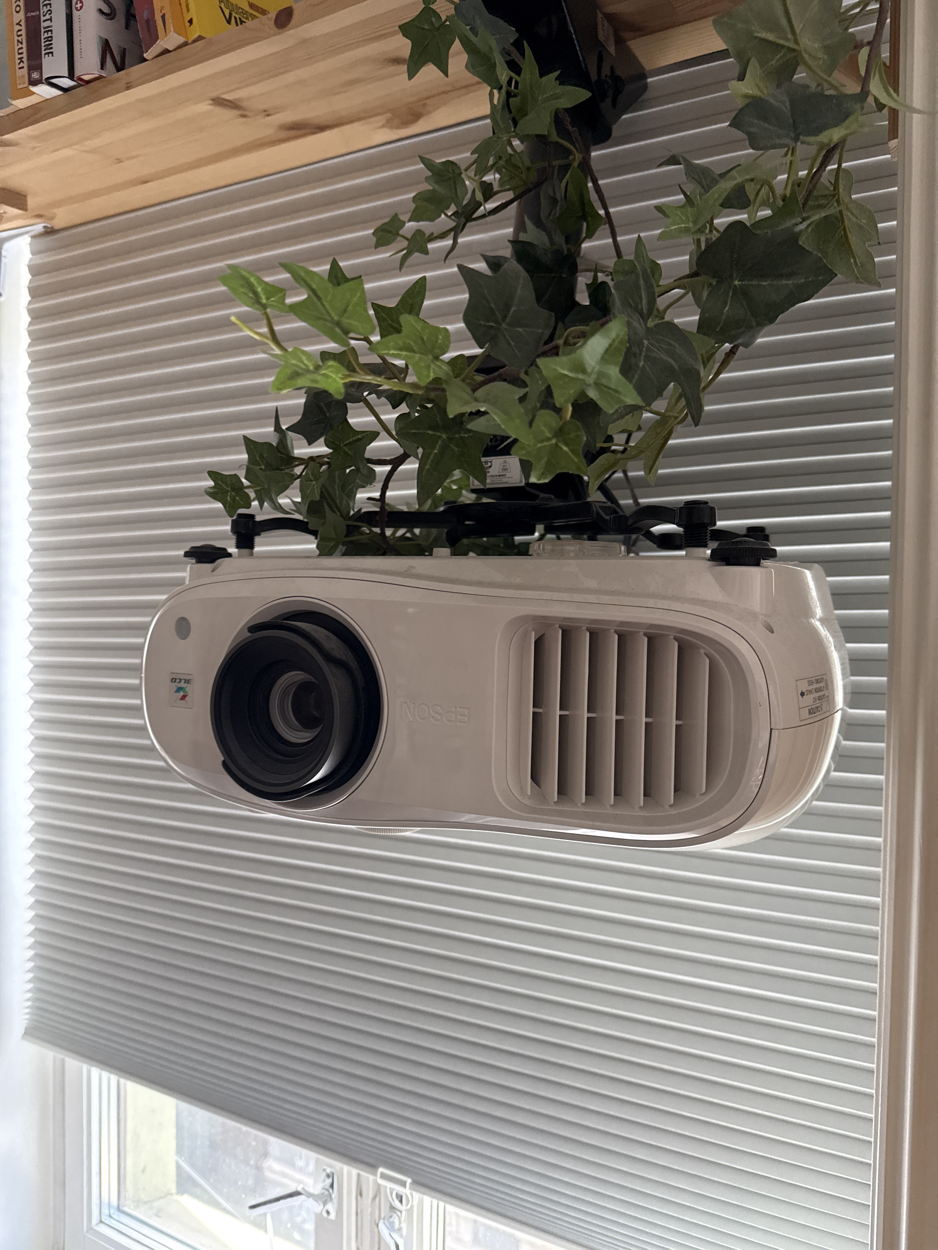 Epson eh-tw7000 + 120 tommer lerret