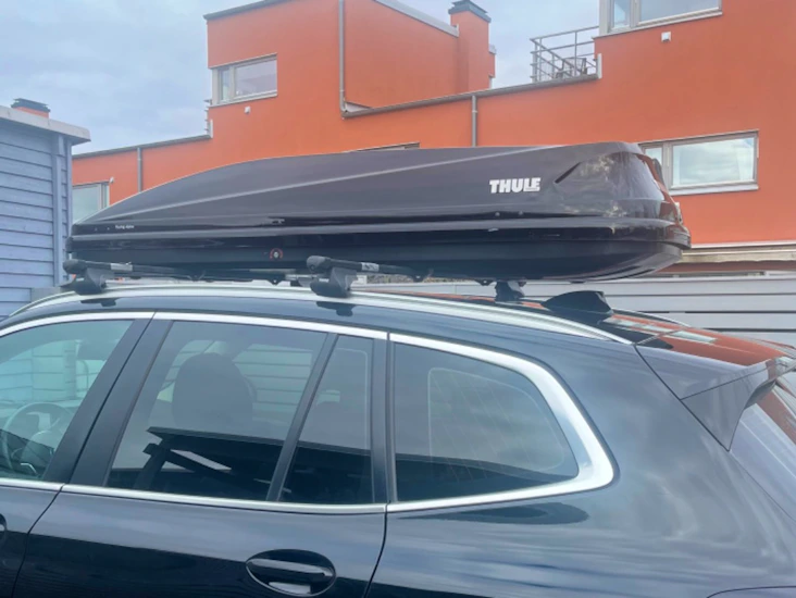 Thule takbox med takräcke