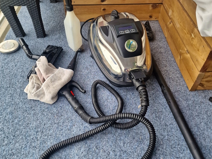 Ammattitasoinen kuivahöyrypesuri