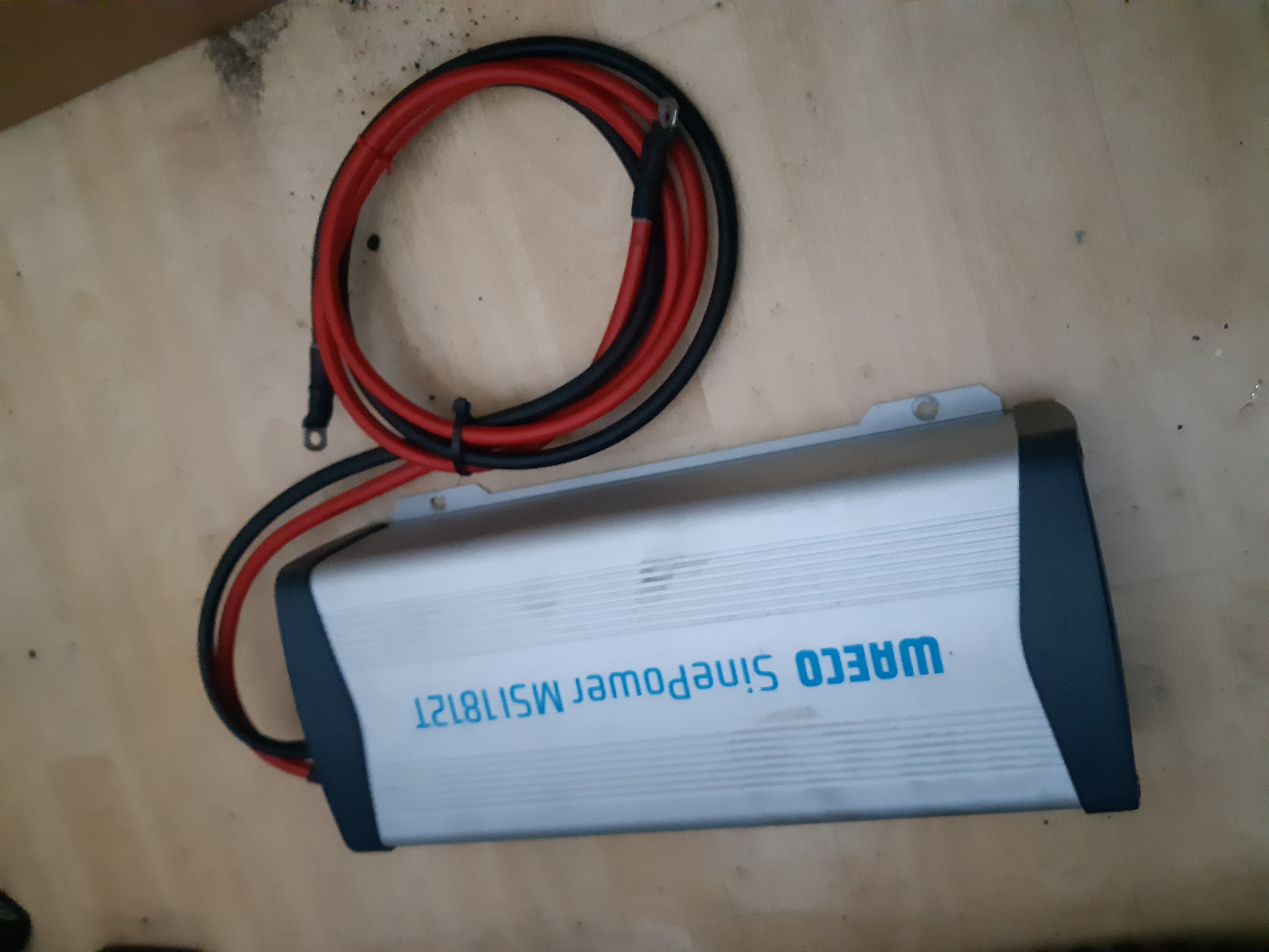 12v till 220v inverter . rena sinusvågor