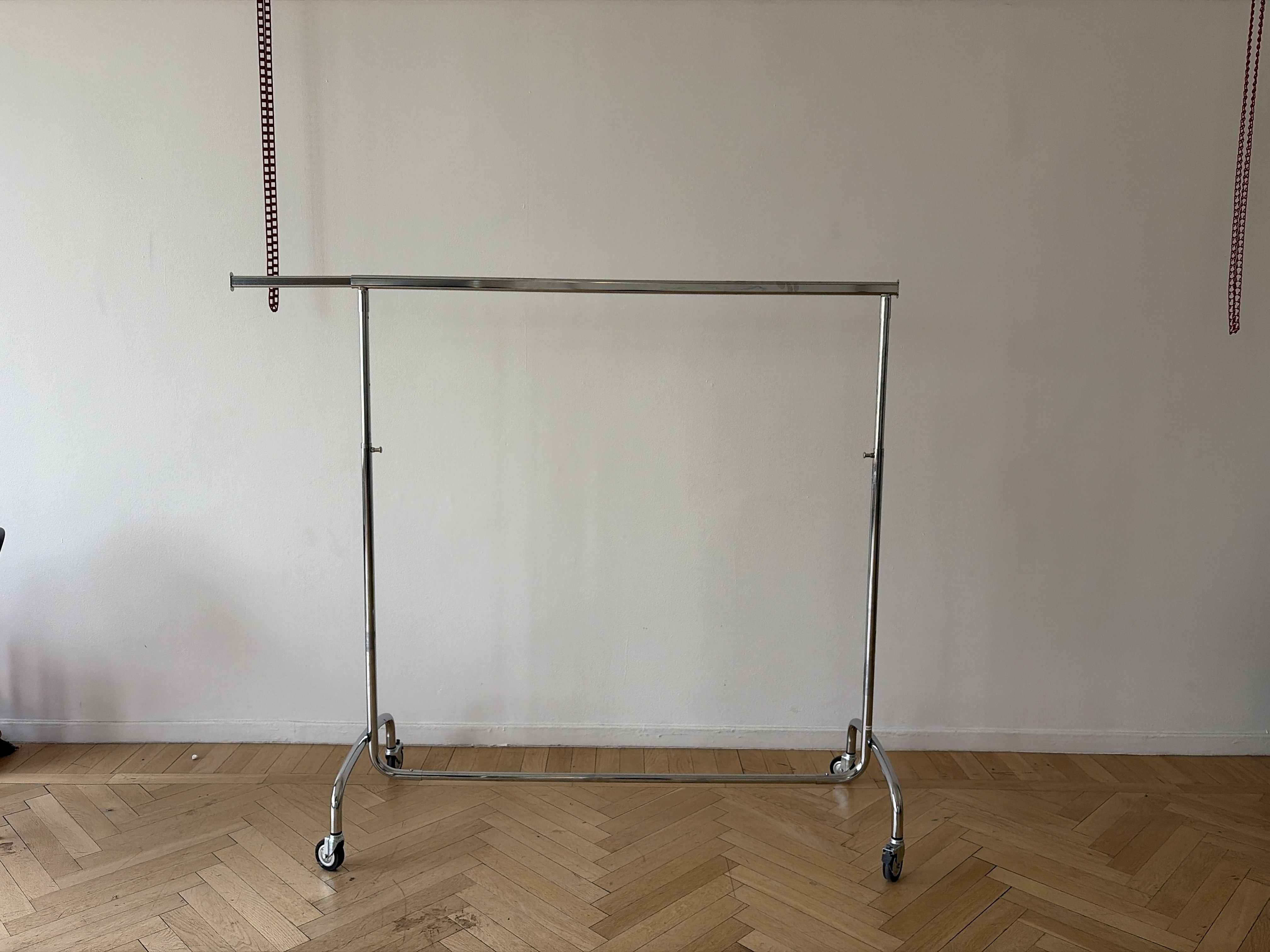 2 st justerbara klädhästar