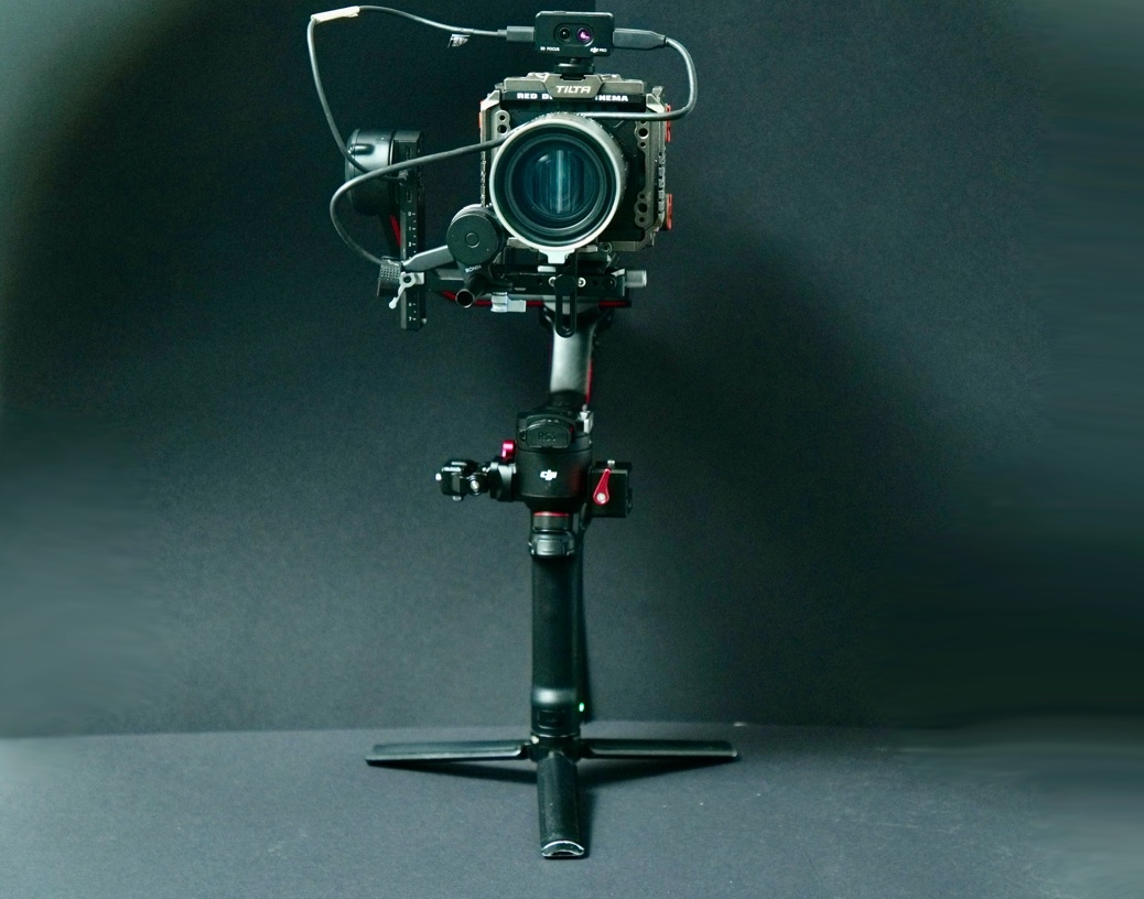 Komodo 6k anamorphic auto focus gimbal setup