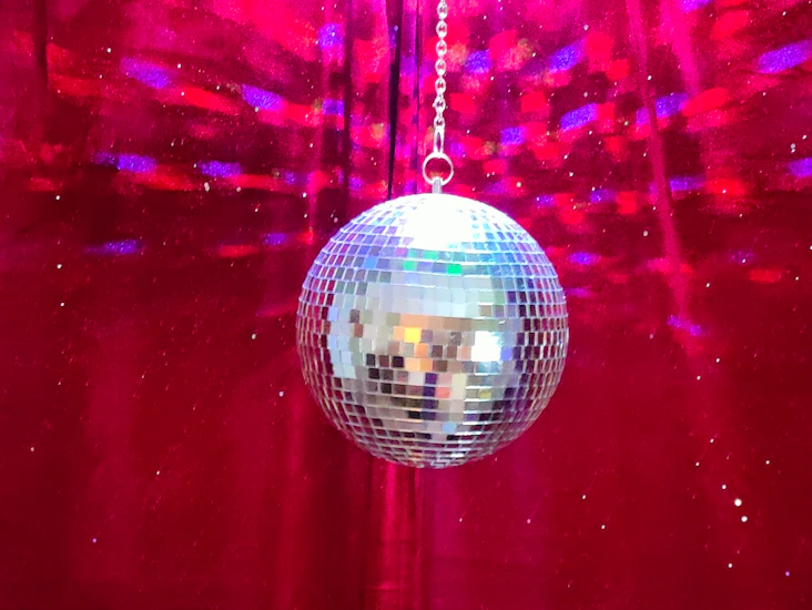 Discopallo 20cm valoilla.