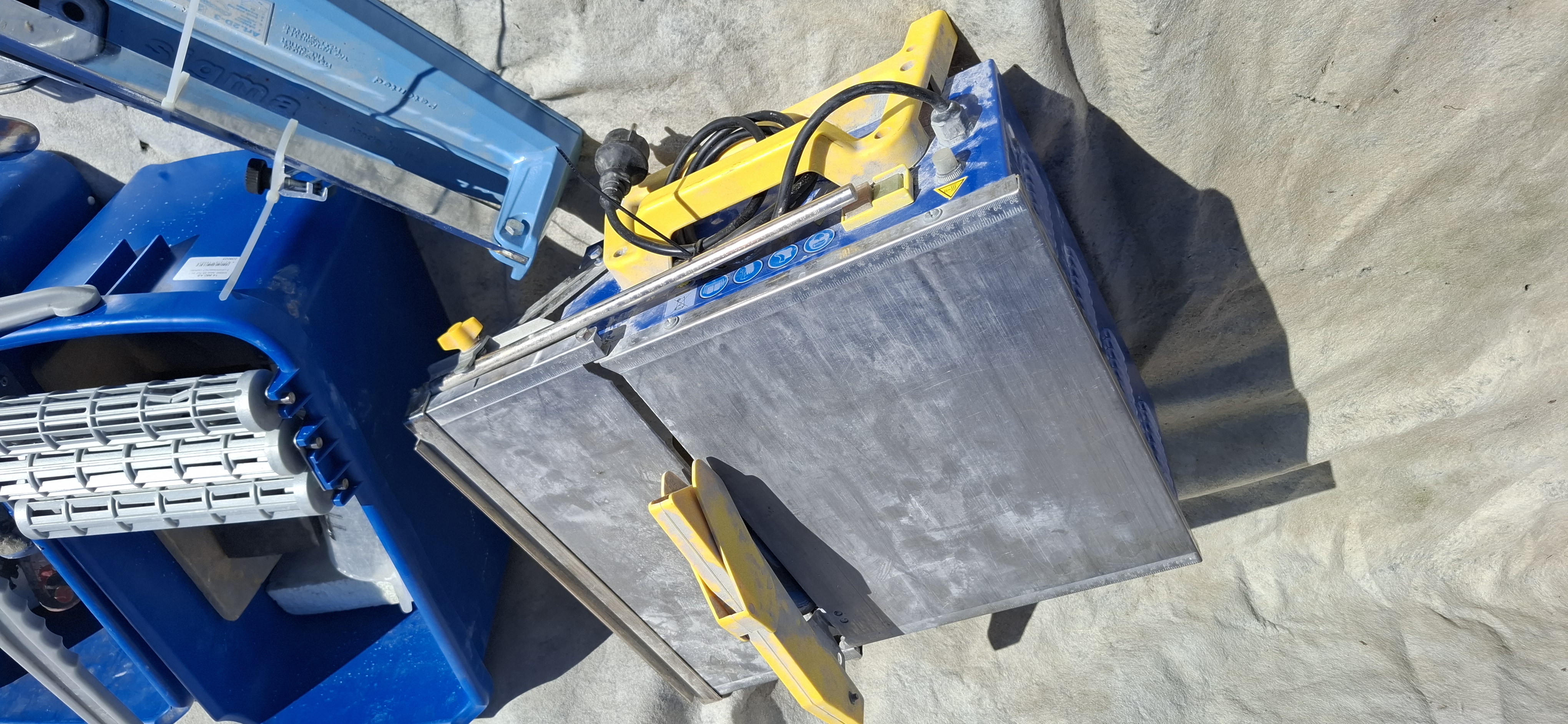 Mega tools 230 w -50 hz  900w/2800/min.