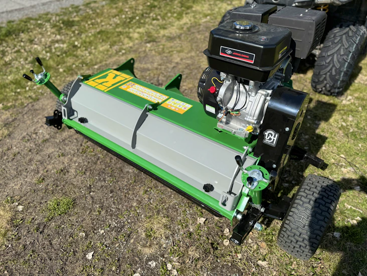 Betesputs / slaghack/ för putsning av beteshagar, vägkanter och grönytor!