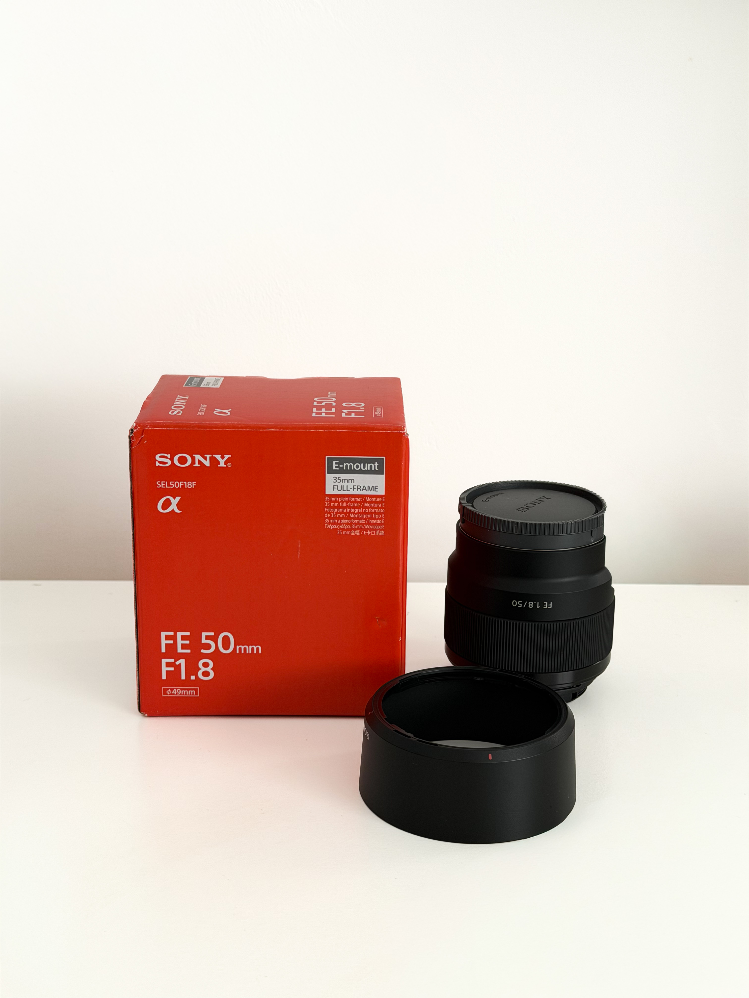 Sony 50mm f/1.8 e-mount prime lens 
