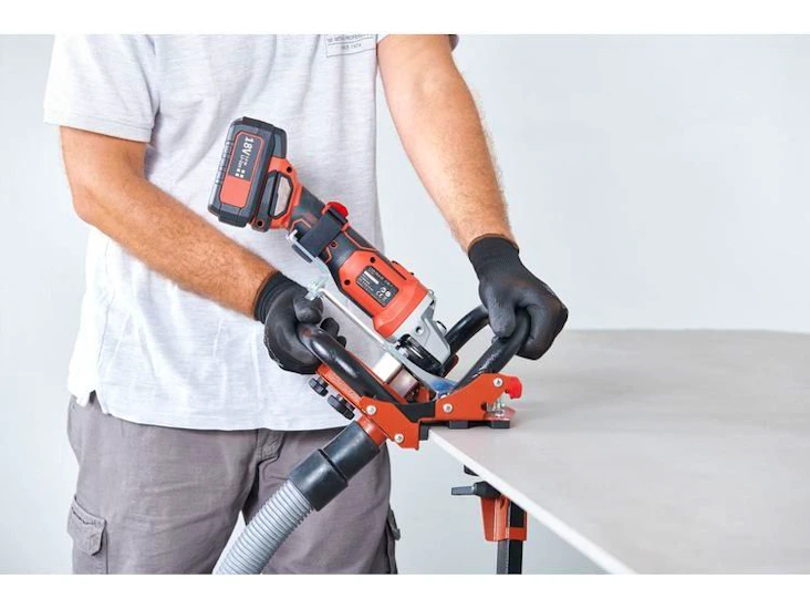 Raimondi bc45 hjørnekapper til flis leies ut.