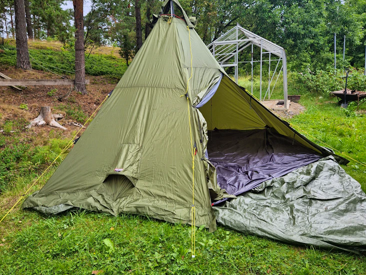 Helt nytt helsport pasvik 6-8p med golv