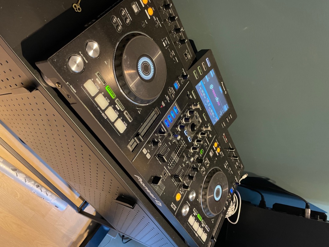 Pioneer xdj-rx leies ut