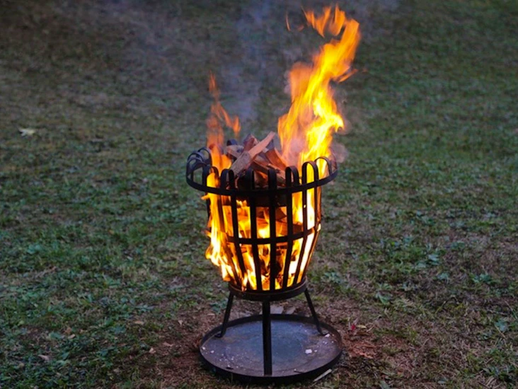 Svart eldkorg uthyres!