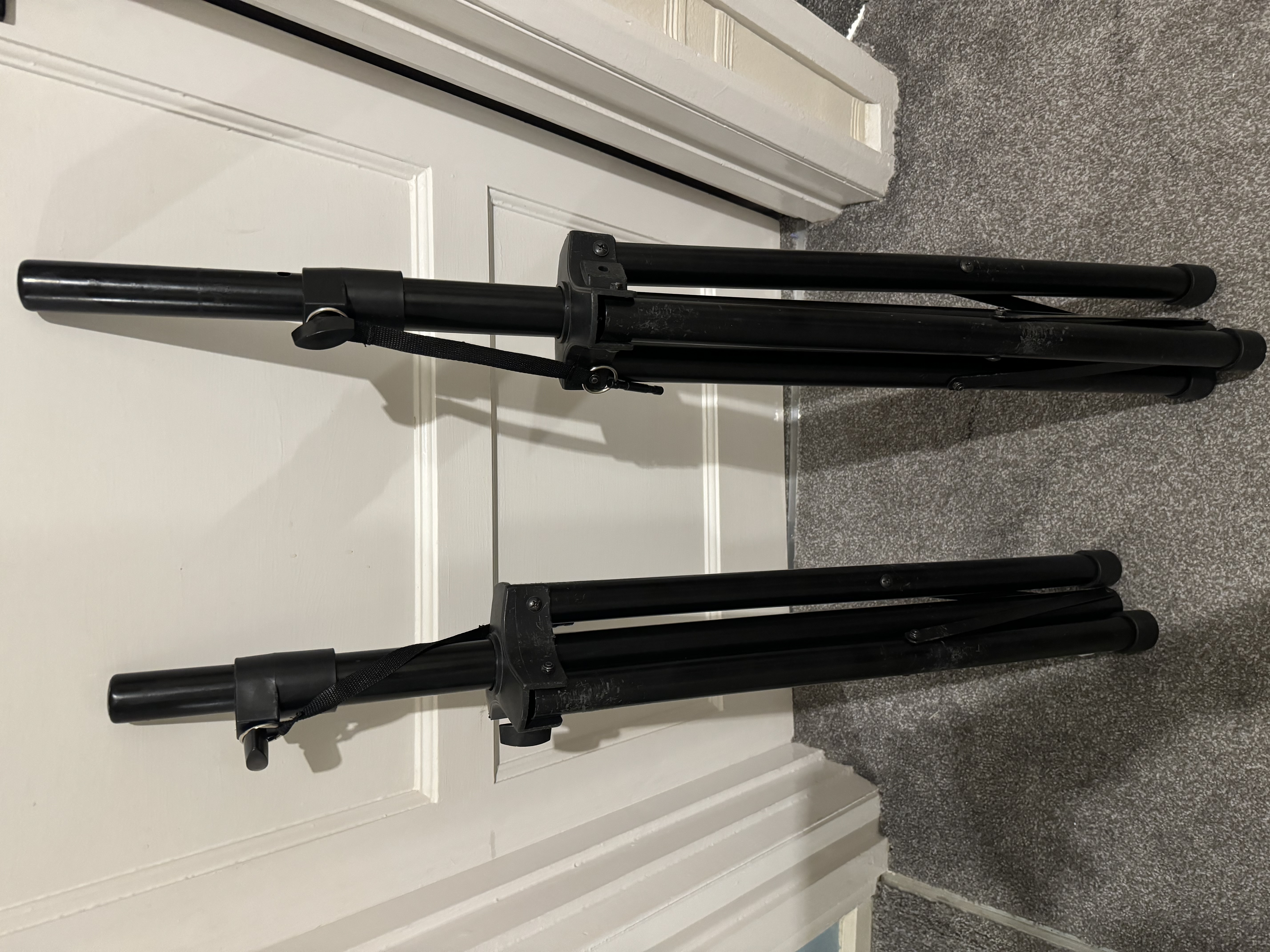 Speaker stand