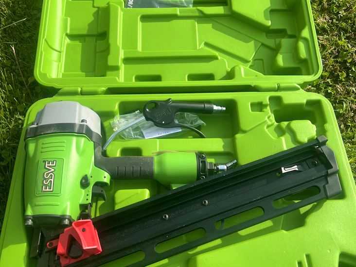 Ny essve luftdrevet spikerpistol