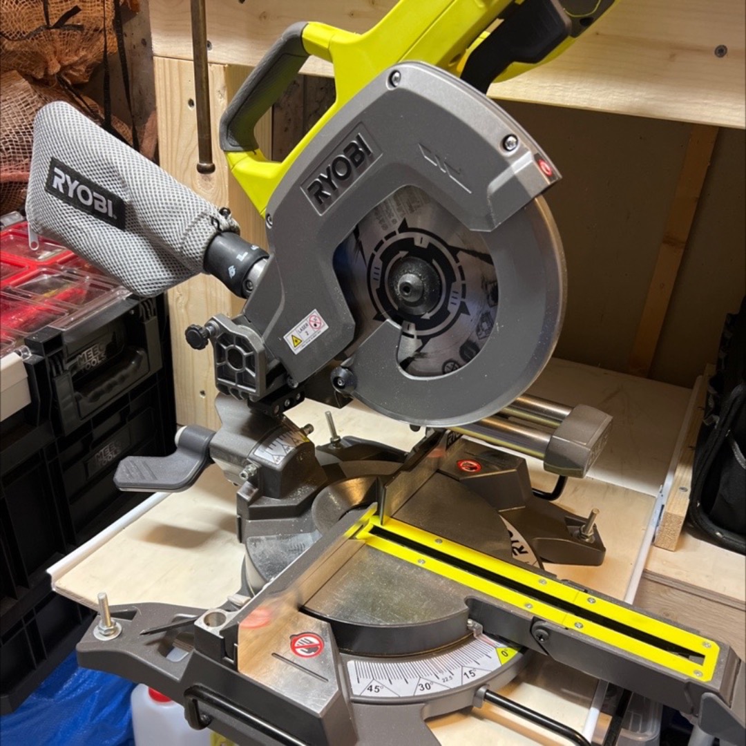 Ryobi kapp og gjærsag