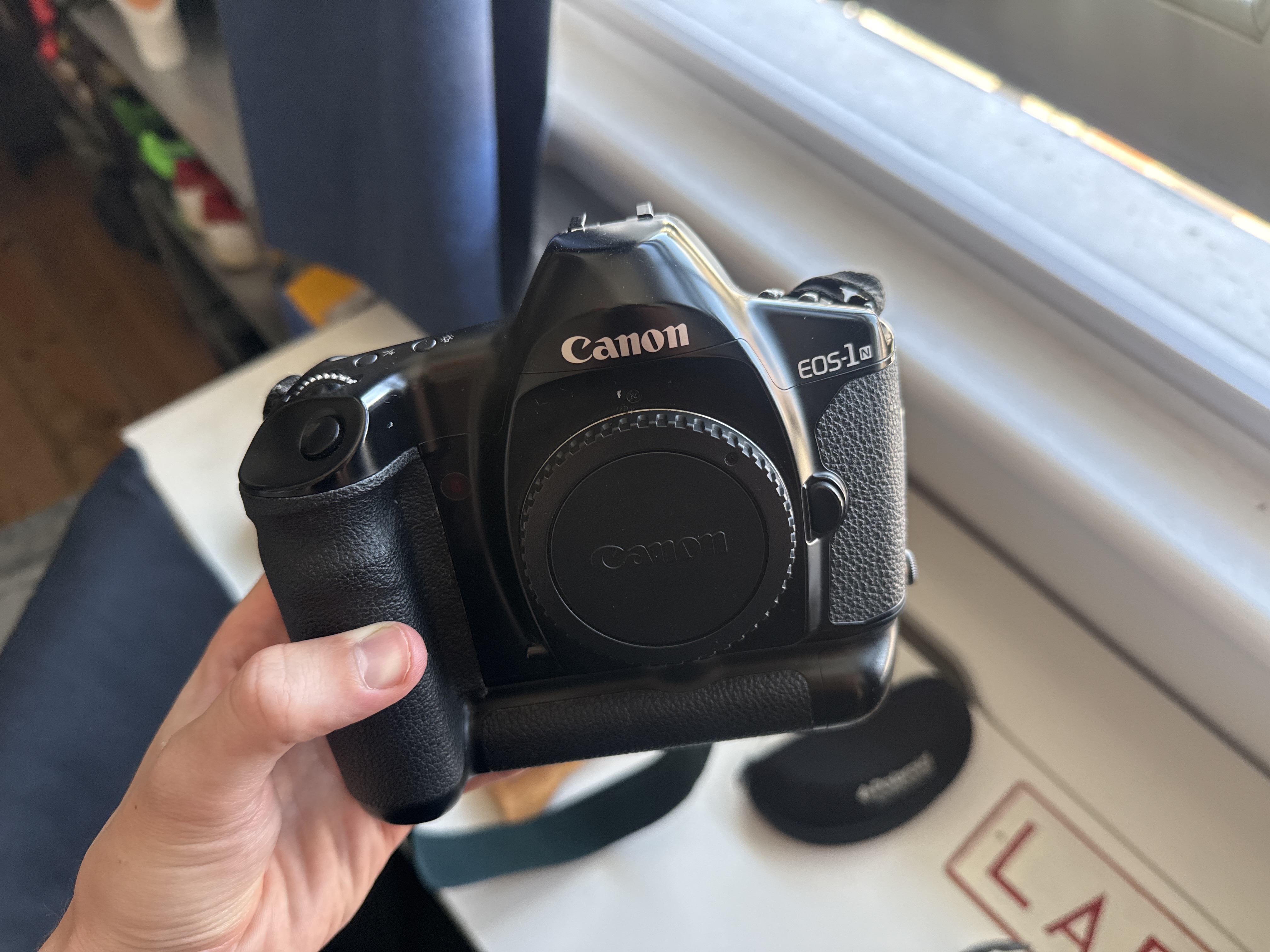 Canon eos-1 n (slr) camera body