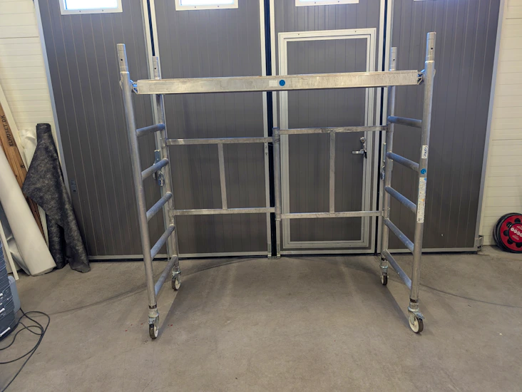 Liten arbetsplattform/ställning