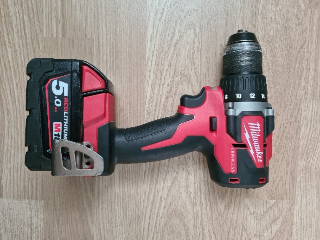 Milwaukee skruvdragare m18