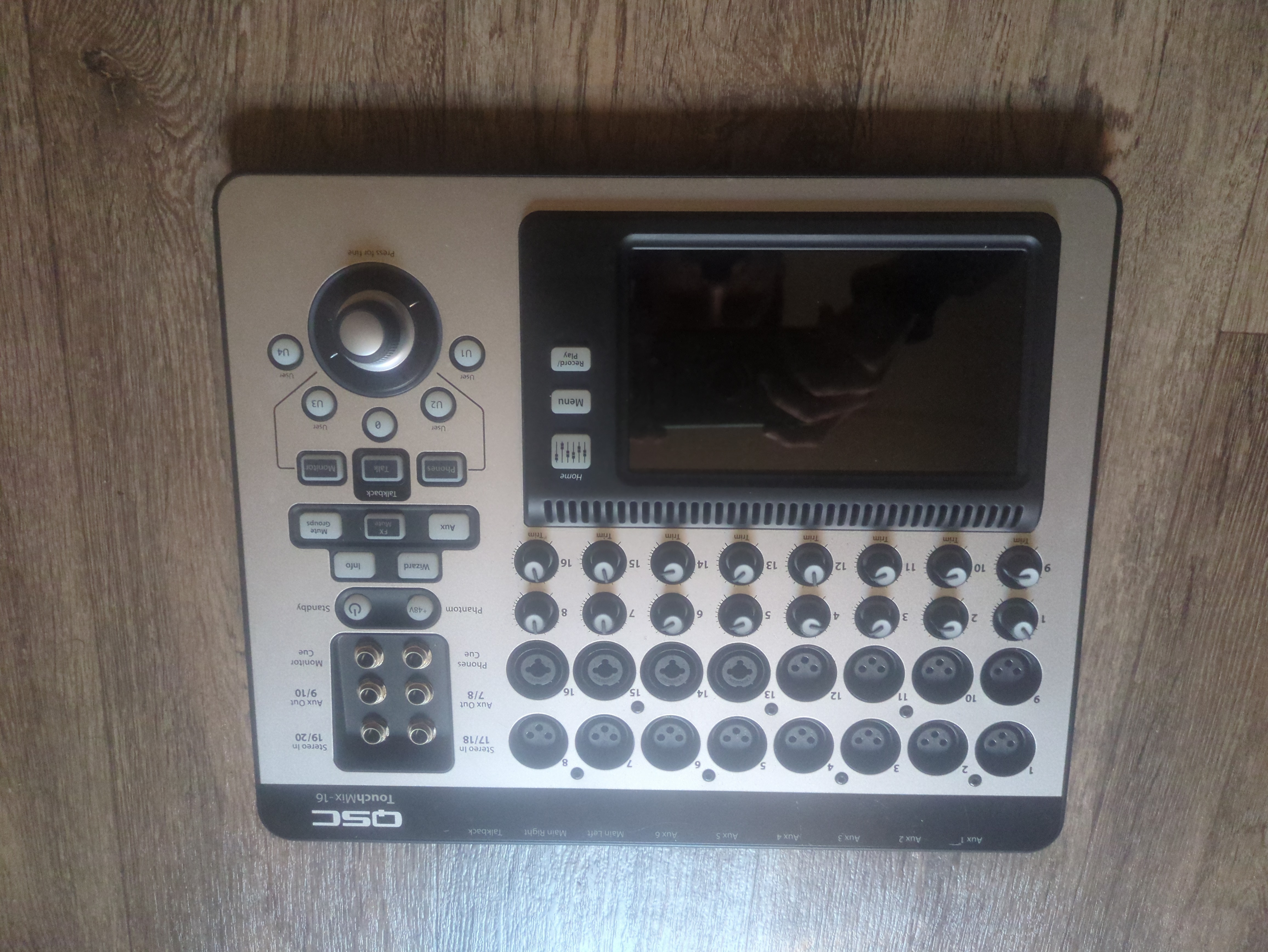 Qsc touchmix 16