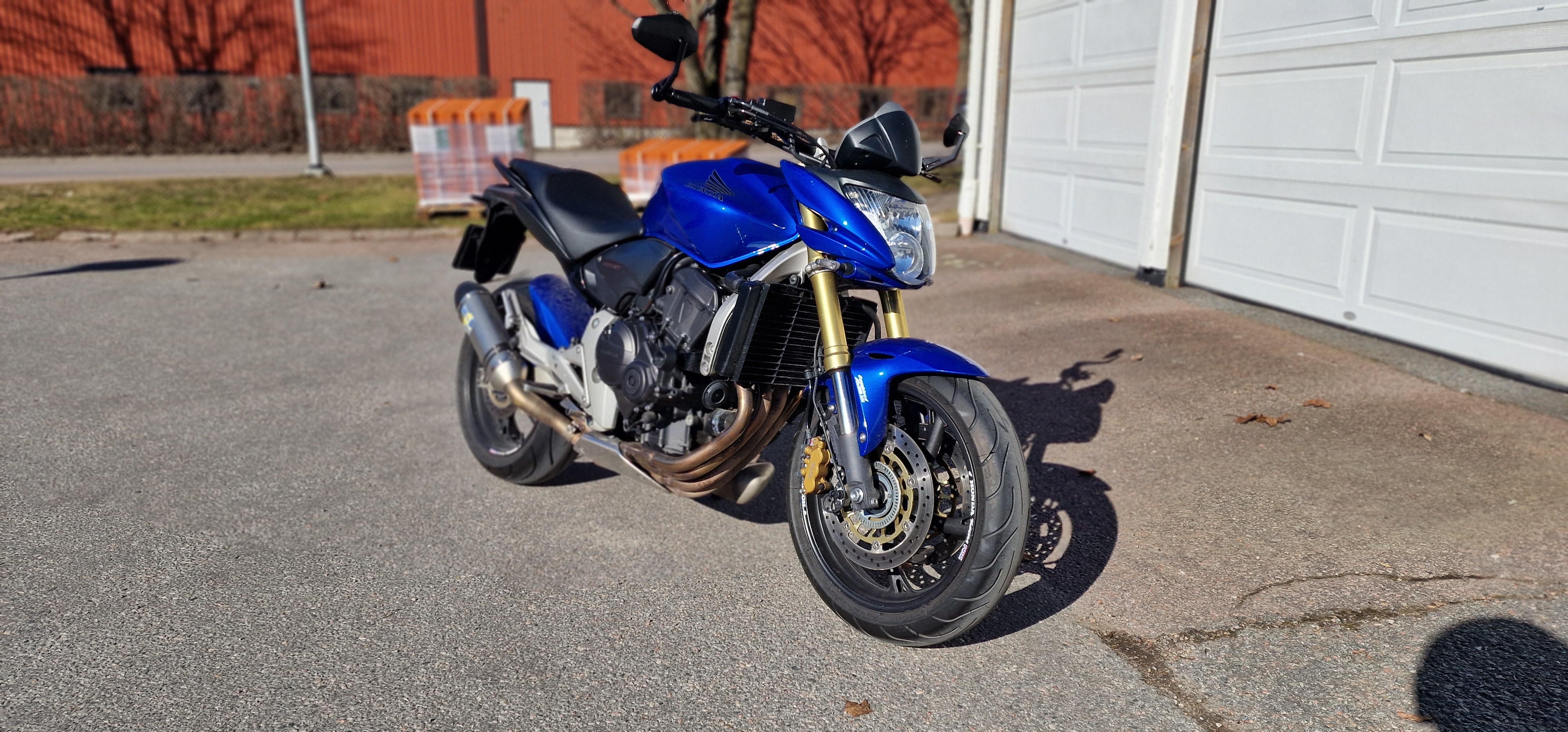 Cb600fa