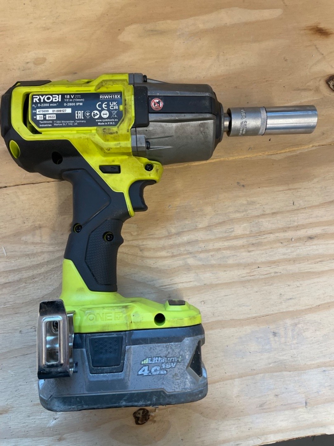 Kraftig batteridriven mutterdragare