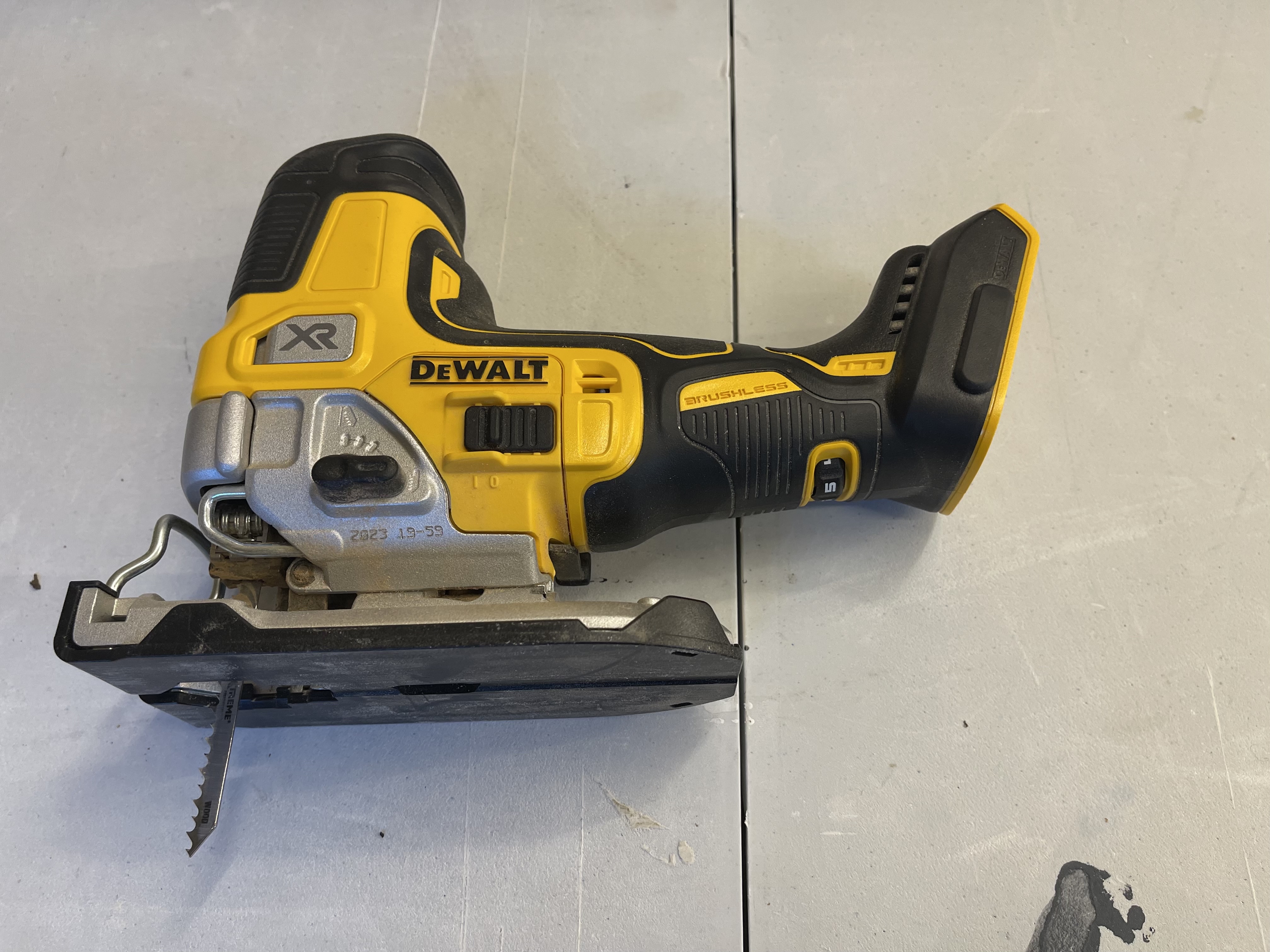 Dewalt stikksag 18v batteri