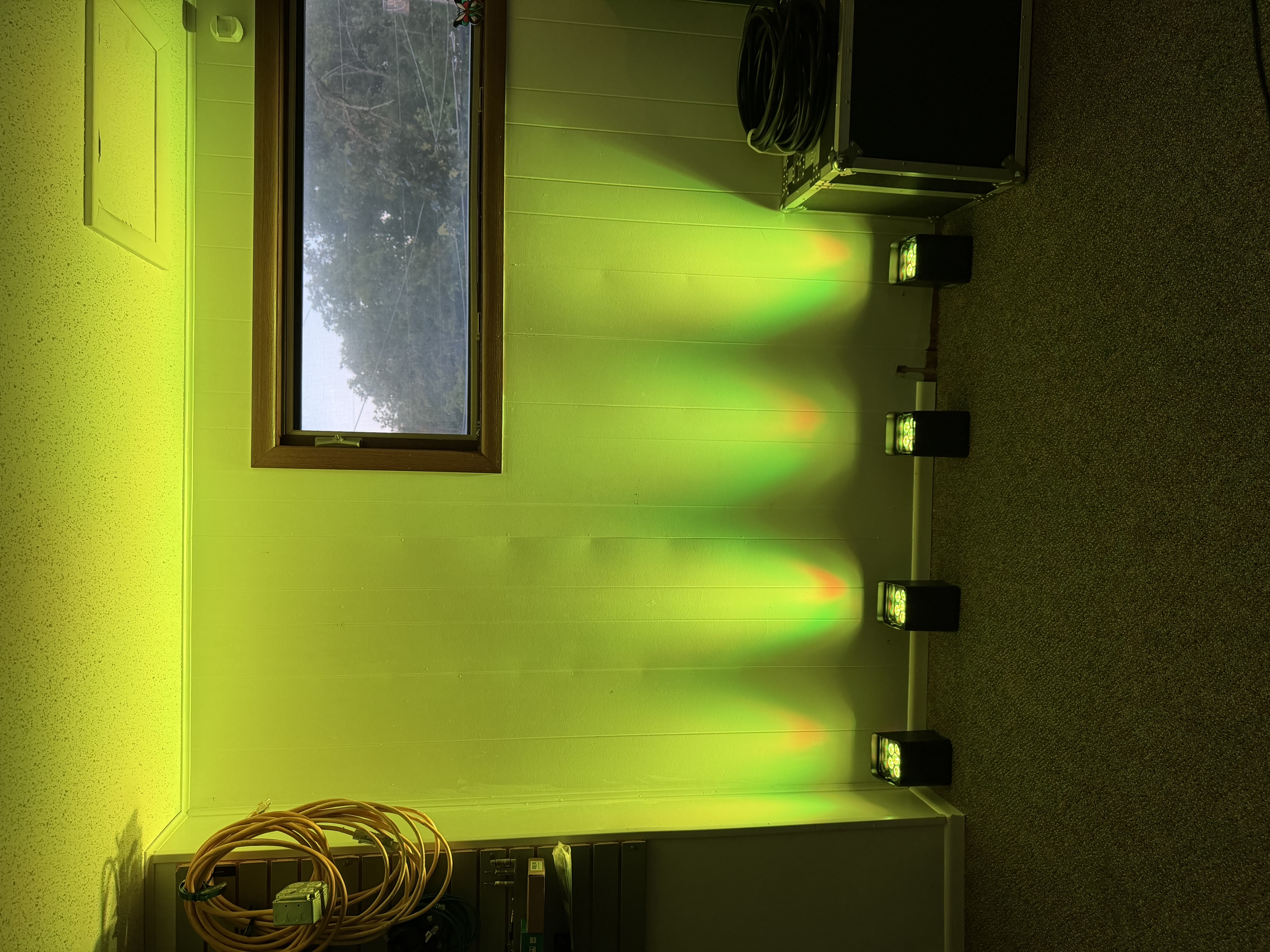 Venue uplighting 4 pack 100% wireless.