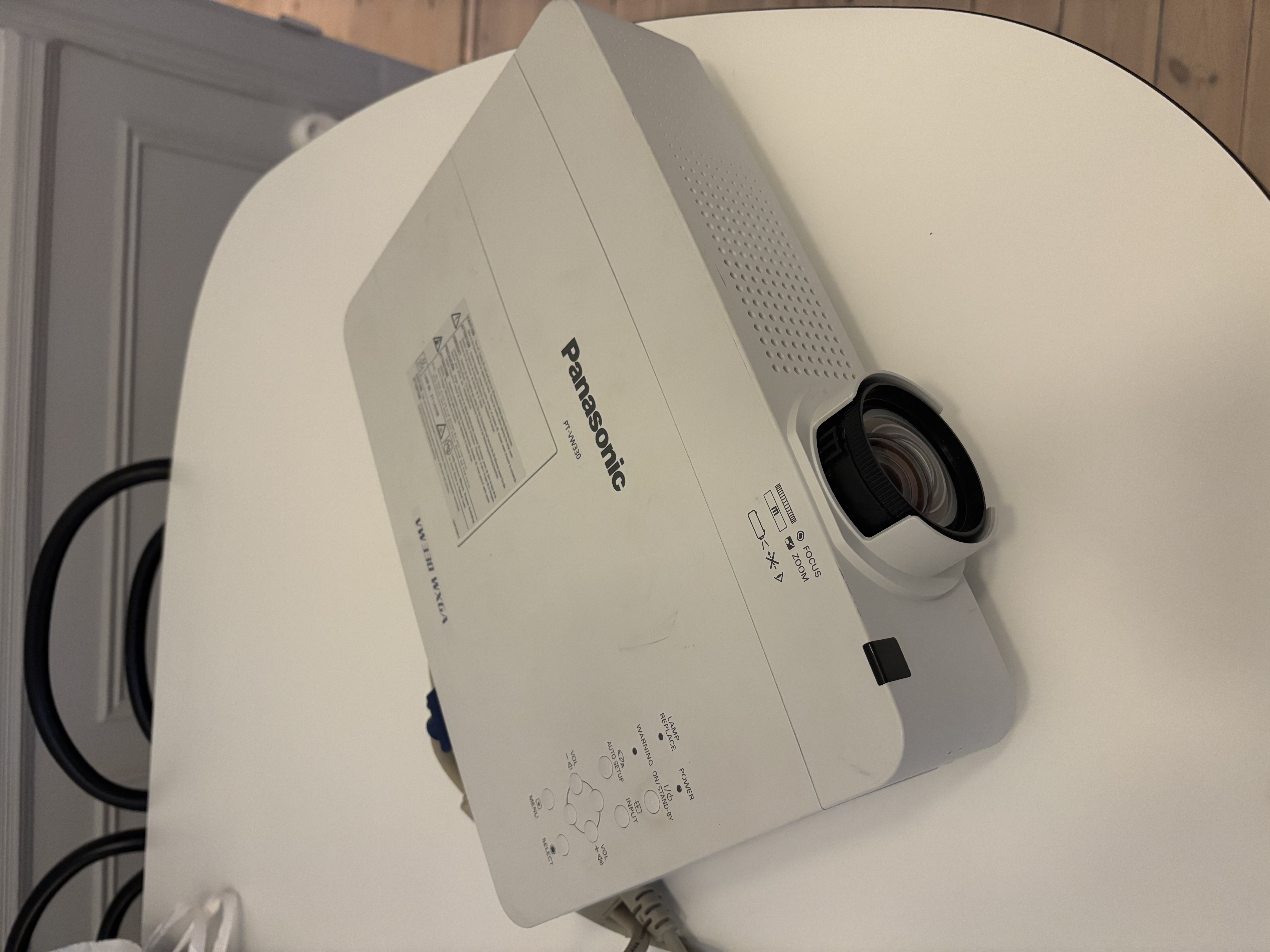 Projektor med hmdi uttag