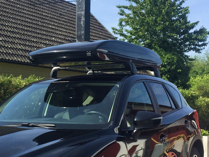 Stor takbox med takräcke