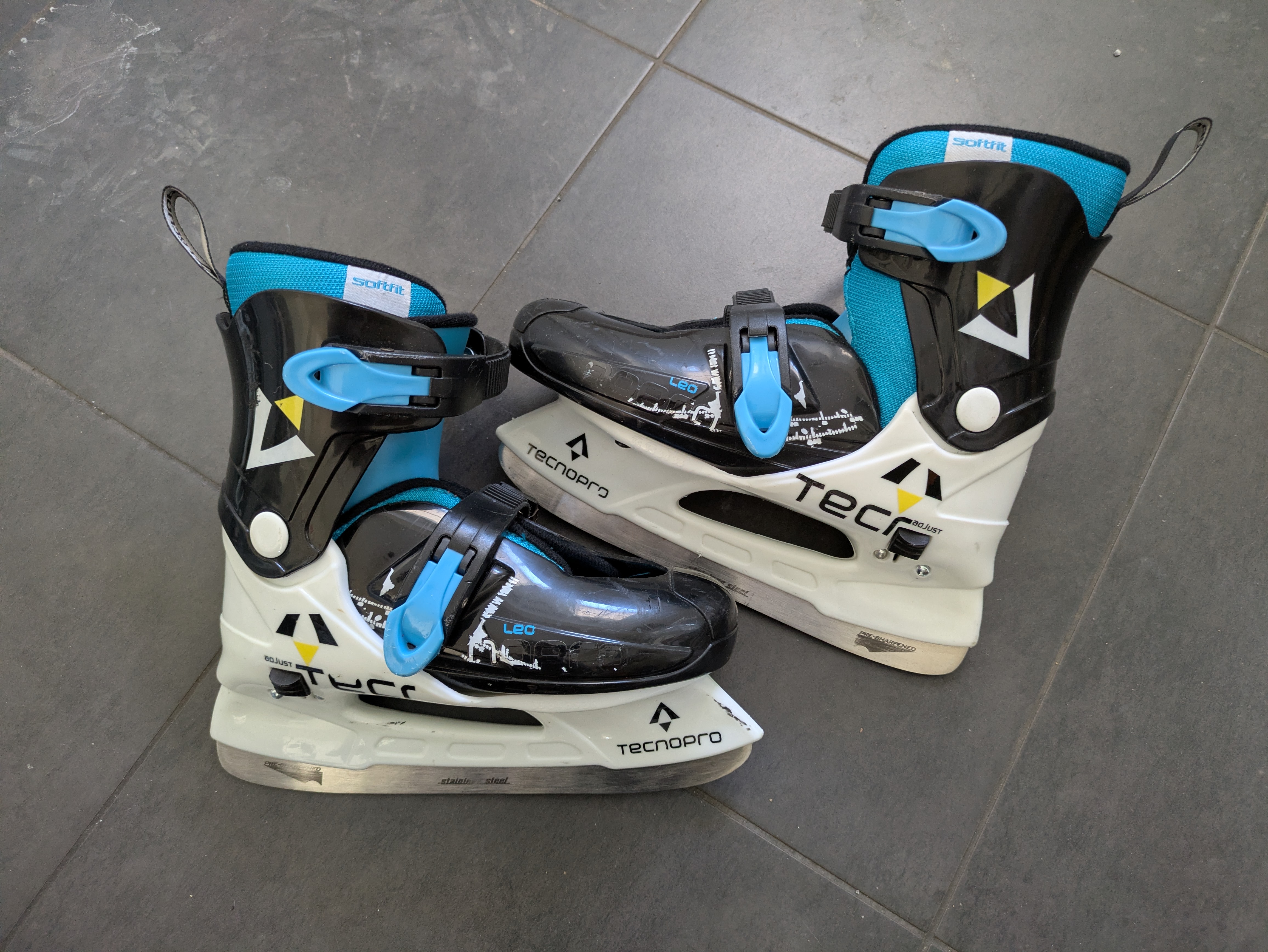 Slipade skridskor 33-36