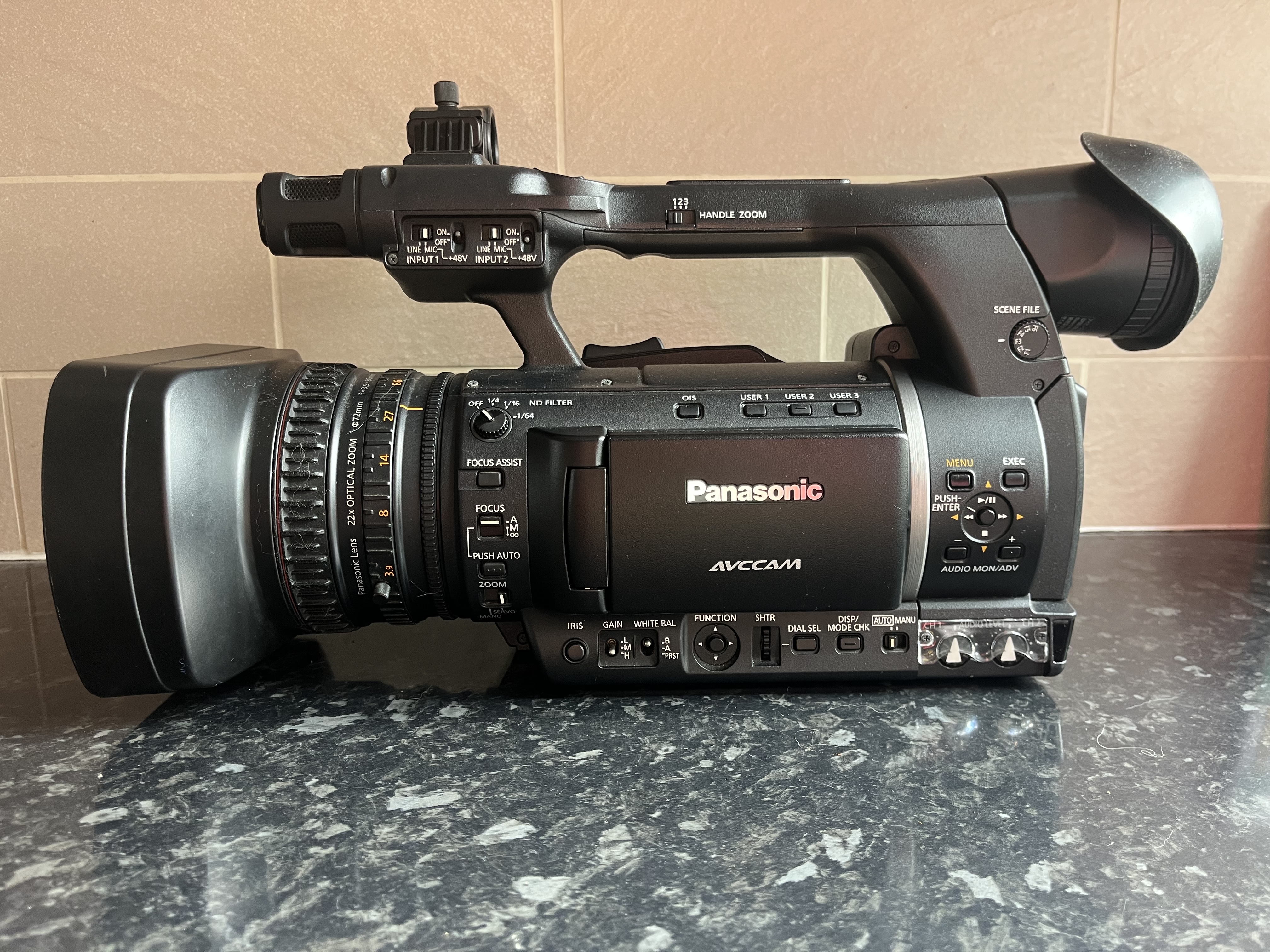 Panasonic ag- 130e 