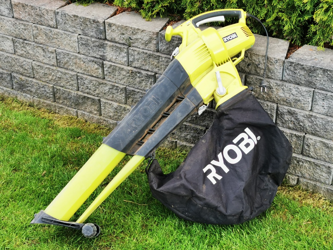 Trädgårdsstädare: lövsug