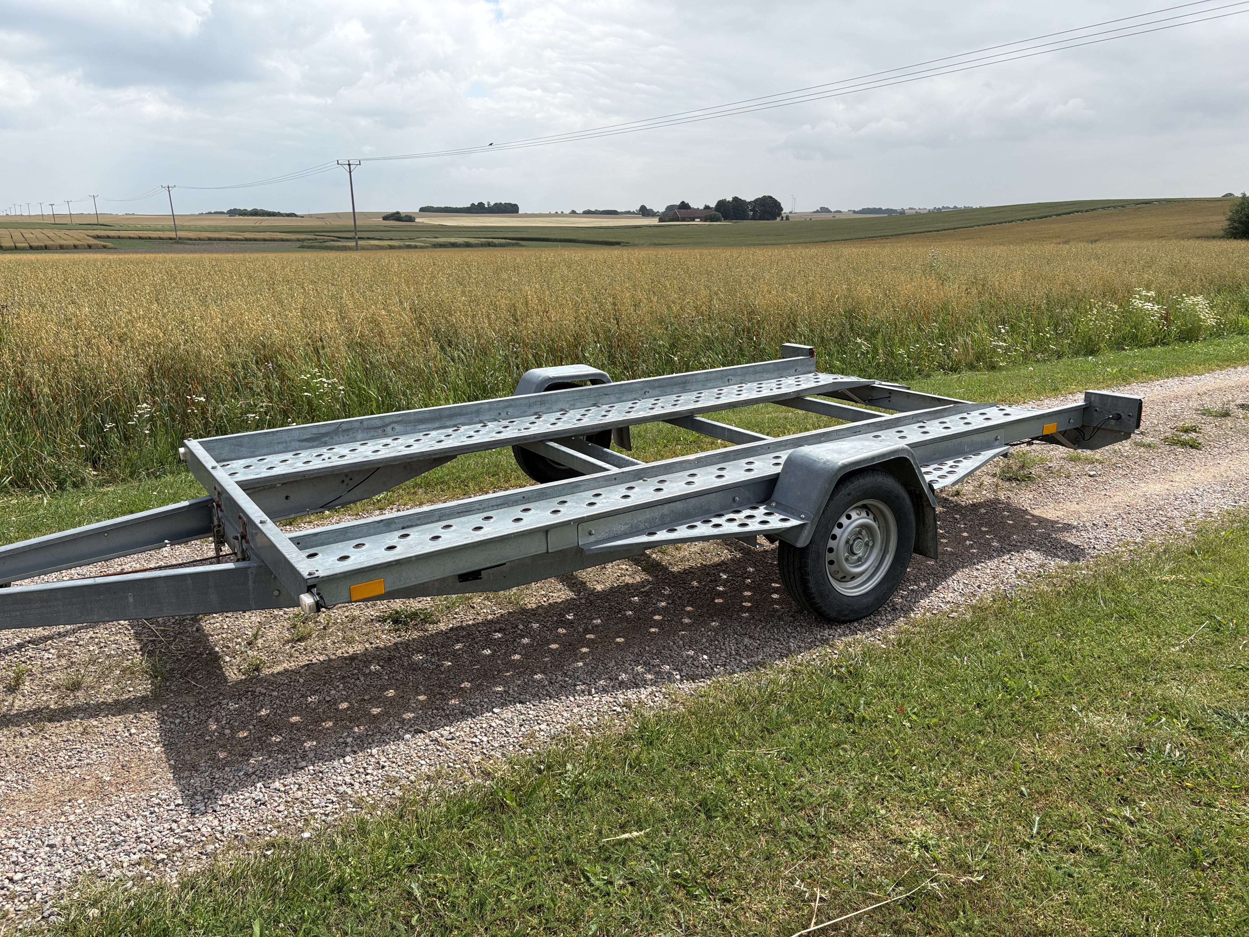 1300kg biltransport med tipp b-körkort