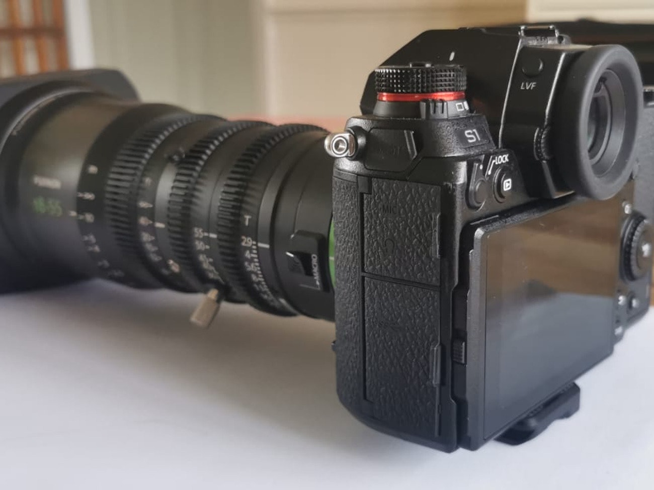 Panasonic lumix s1 -6k full frame camera