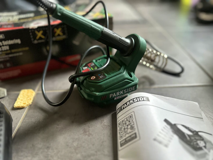 Parkside 20 v sladdlös lödkolv station