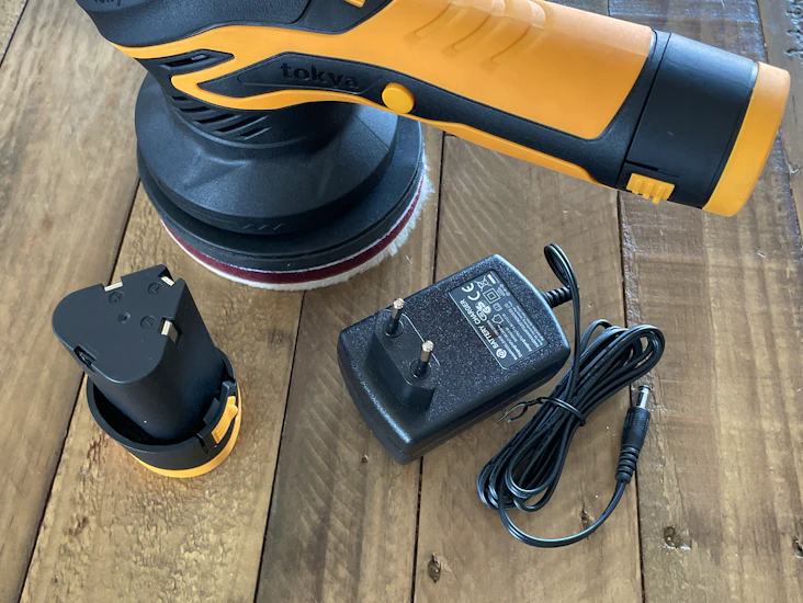 Tokya batteridriven polermaskin