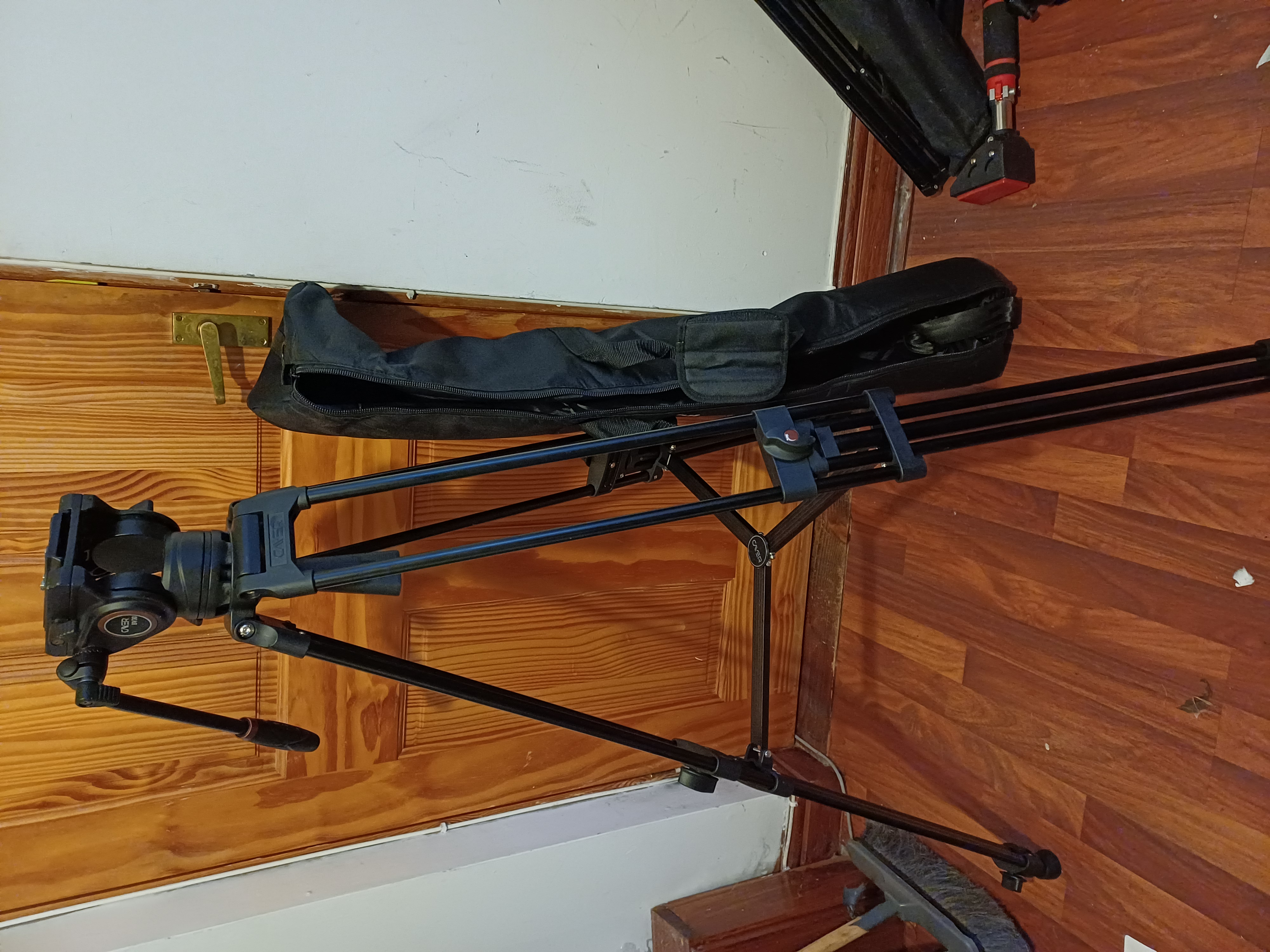 Cayer tripod