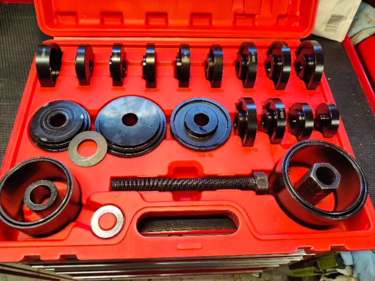 Avdrager/monterings sett for lager/foring